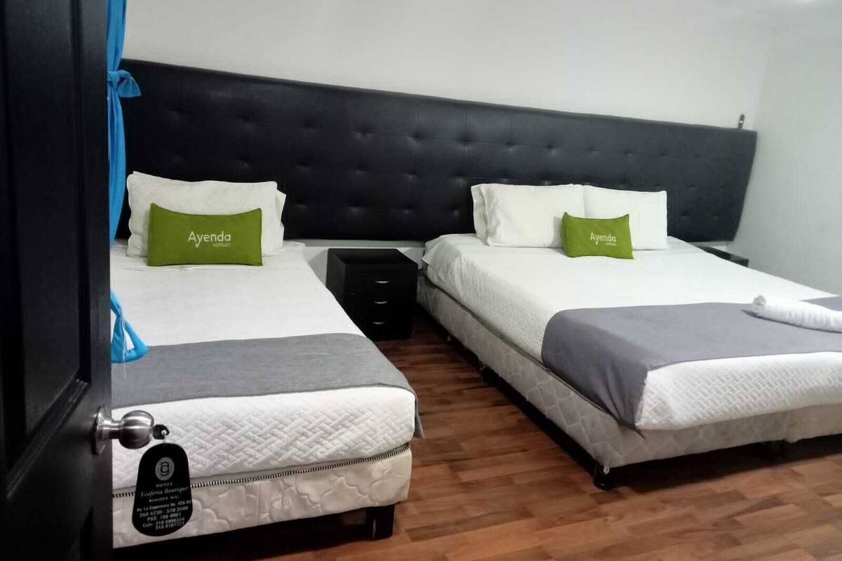 ห้องแฟมิลี่ทริปเปิล | ตู้นิรภัยในห้องพัก, พื้นที่ทำงานแบบใช้แล็ปท็อป, เตารีด/โต๊ะรีดผ้า