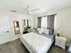 3 bedrooms, WiFi - Beautiful 3 Bedroom 3 Bath Home w/ Pool Access (Fort Lauderdale)