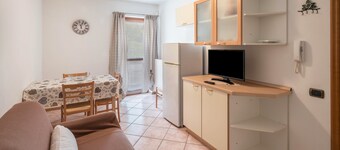 Studio Apartment 'Appartamento Monolocale 1' with Mountain View, Shared Garden and Wi-Fi