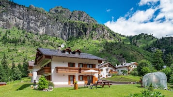 Esterni