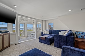 Smart TV - Touch of Grey | Waterfront w/ Private Dock, Screened Porch, Bikes, Fire Pit + Pets (Chincoteague Island)