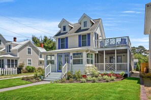 Exterior - Touch of Grey- Waterfront, Pet Friendly (Chincoteague Island)