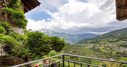 Apartment 'La Casa Di Pasky' with Mountain View, Shared Garden and Wi-Fi
