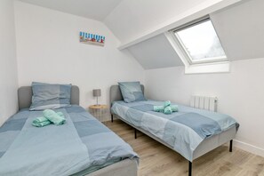 3 bedrooms, free WiFi, bed sheets - Holiday Home 'Seabird' with Private Terrace, Private Garden and Wi-Fi (Camoël)