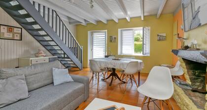 Holiday Home 'Seabird' with Private Terrace, Private Garden and Wi-Fi