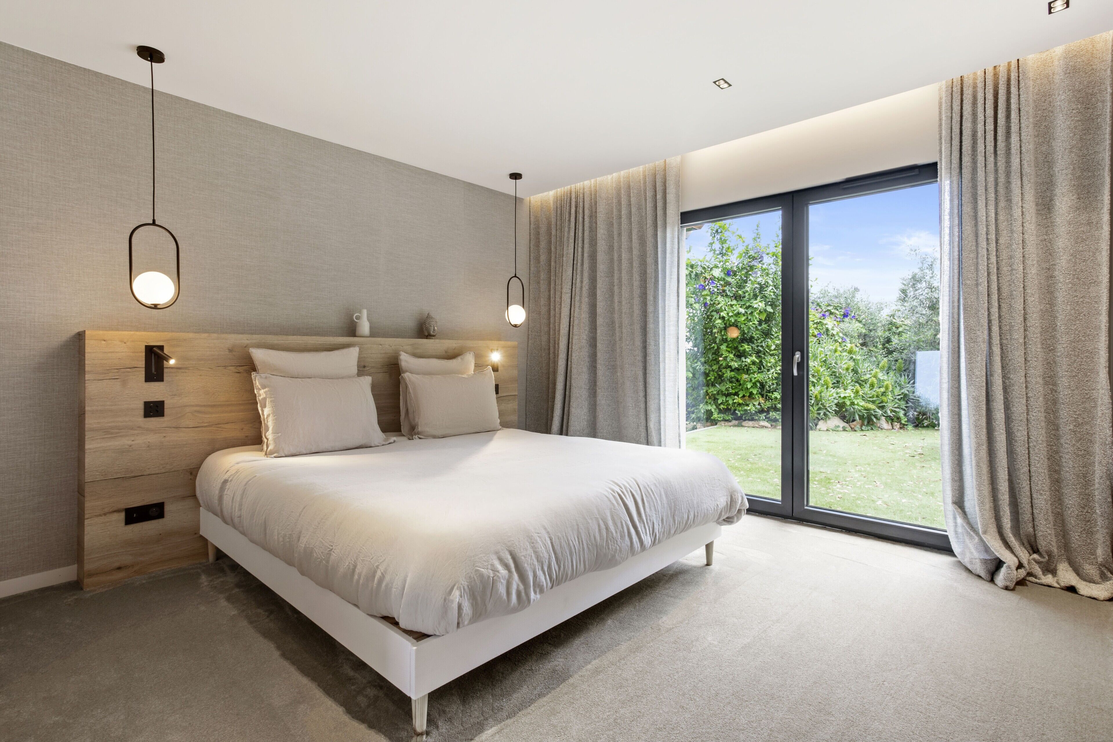 5 chambres, bureau, fer et planche à repasser, Wi-Fi gratuit