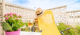 Villa '38m2 Proche De La Mer' with Private Terrace and Air Conditioning