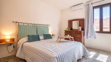 2 Schlafzimmer, Bügeleisen/Bügelbrett, Bettwäsche