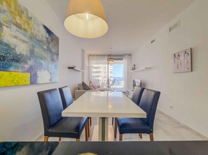 Dining - Apartment 'Beach View Challenge' with Sea View, Wi-Fi and Air Conditioning (Fuengirola)