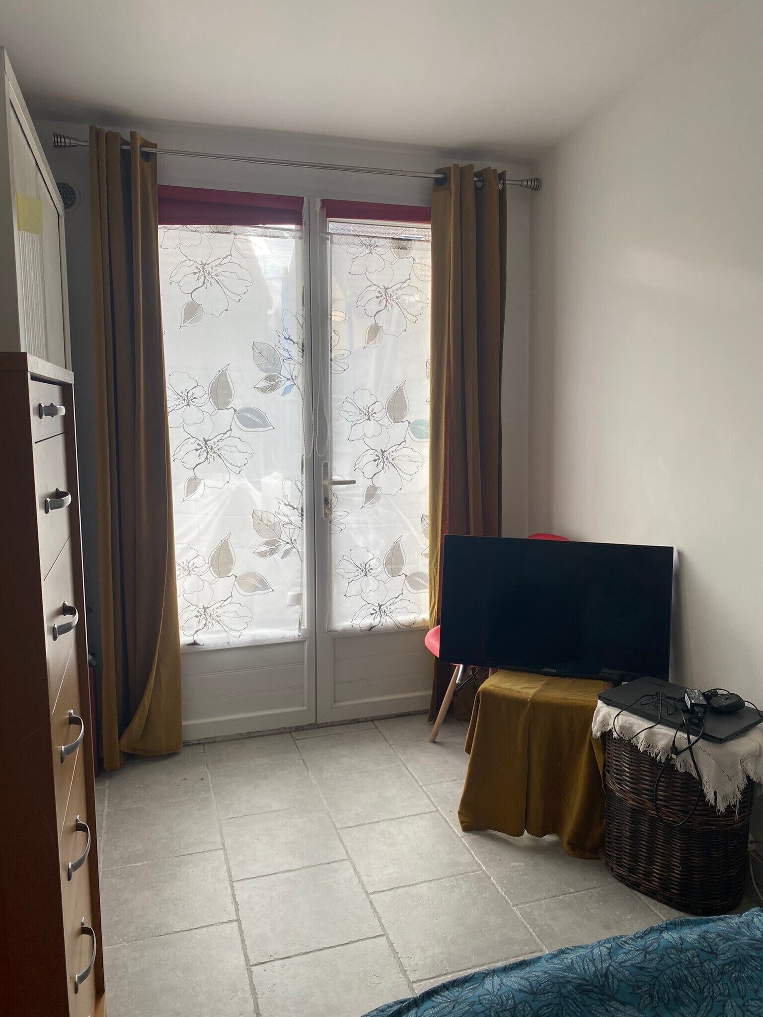 2 slaapkamers, een strijkplank/strijkijzer, gratis wifi, beddengoed