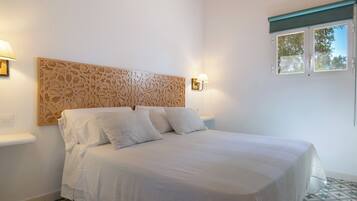 1 Schlafzimmer, BĂŒgeleisen/BĂŒgelbrett, kostenloses WLAN, BettwĂ€sche