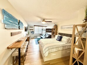 1 bedroom, WiFi, bed sheets - Cozy condo getaway…short walk to the beach (Ocean City)