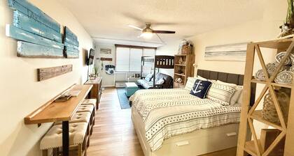 Cozy condo getaway…short walk to the beach