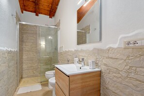 Shower, towels