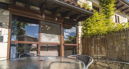 Country House 'Villamoronta' with Mountain View, Private Terrace and Wi-Fi