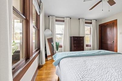 Historical Charm, Comfy & Very Clean 1BR
less than10 min drive to Hospitals