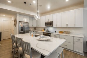 Fridge, microwave, oven, stovetop - Elevator Stunning Brand New Townhouse In Rehoboth Beach Clean/Pool/Parking (Rehoboth Beach)