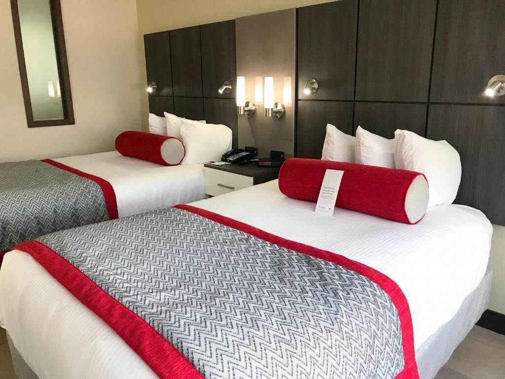 Studio Suite Near Oracle ORL