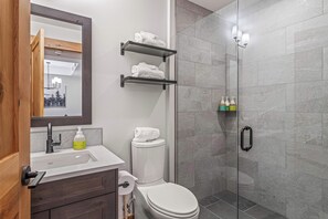 Hair dryer, towels, soap - Spring Creek Vacations 1 BR Condo 108TM (Canmore)