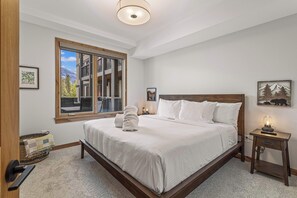 1 bedroom, iron/ironing board, WiFi, bed sheets - Spring Creek Vacations 1 BR Condo 108TM (Canmore)