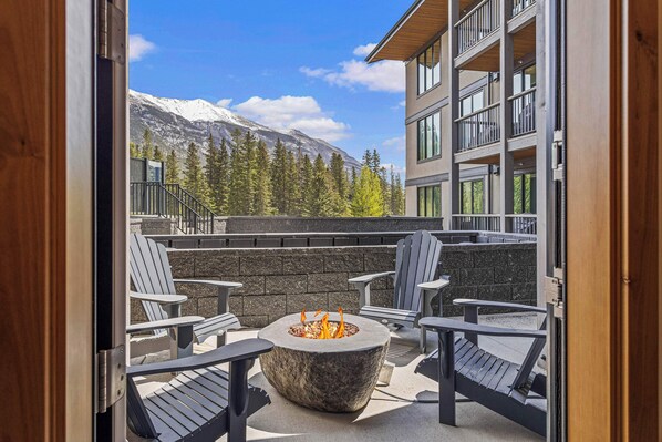Property grounds - Spring Creek Vacations 1 BR Condo 108TM (Canmore)