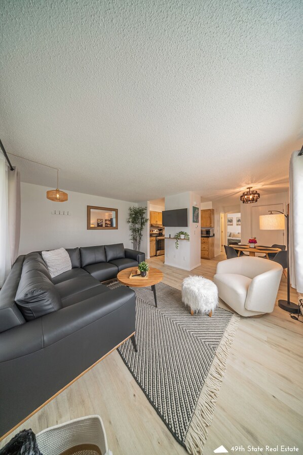 TV - Your Nordic Retreat (Anchorage)