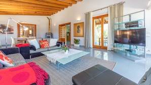 Ping pong, stereo - VILLA GOLF MARINA - Charming villa with beautiful garden and private pool. Free Wifi (Pollença)