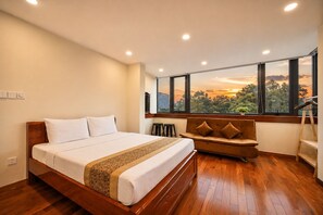 Rideaux occultants, chambres insonorisées, Wi-Fi gratuit, draps fournis