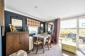 Interior - 2Bed Chalet Sleeps 5 - Dogs Free, Parking, SeaView (Bridlington)