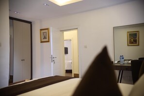 3 bedrooms, iron/ironing board, WiFi, bed sheets - Remarkable 3-Beds Apartment in Abuja (Abuja)