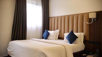 3 Schlafzimmer, Bügeleisen/Bügelbrett, WLAN, Bettwäsche