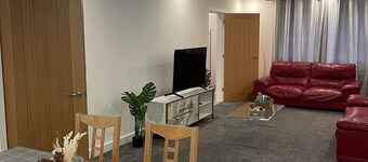 Citrine Suite - Sleeps 8 with Parking