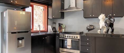 Oven, stovetop, coffee/tea maker, toaster