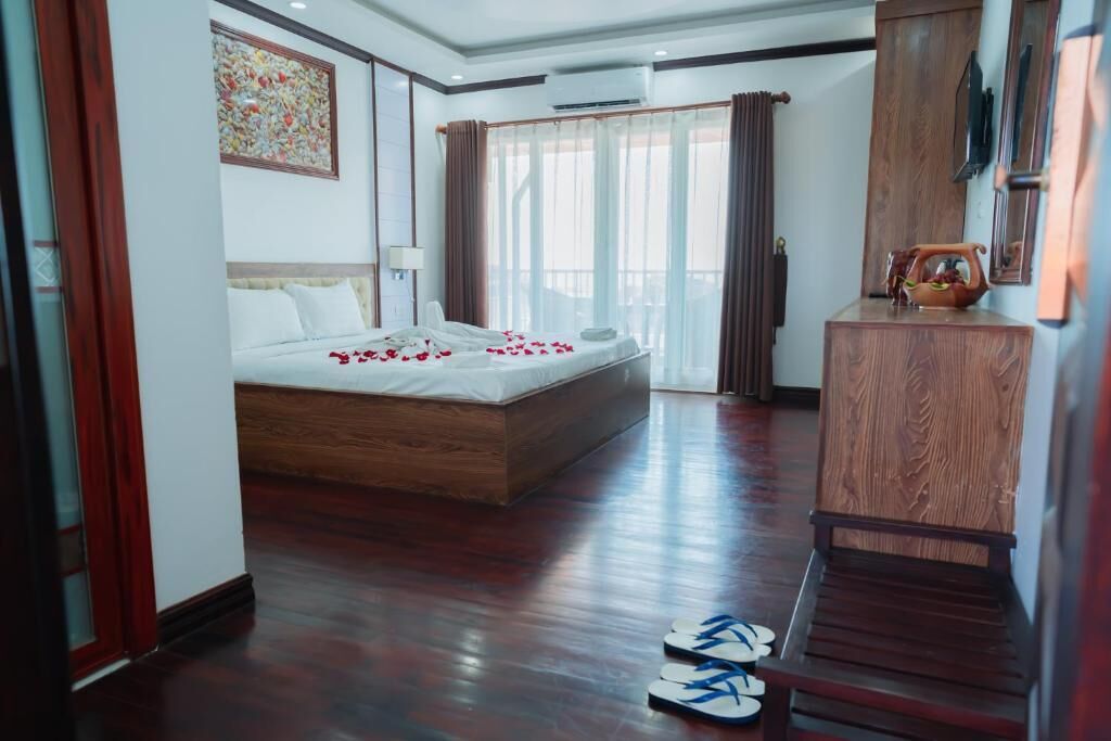 Chambre Élite double, 1 très grand lit, vue sur la ville | Literie fournie