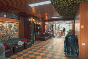 Front of property - Ruby Riverside Hotel & Hostel (Vientiane)