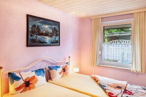 1 bedroom, iron/ironing board, free WiFi - Holiday Home 'Haus Seeblick' with Private Terrace and Private Garden (Malchow)