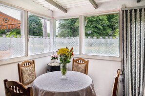 Dining - Holiday Home 'Haus Seeblick' with Private Terrace and Private Garden (Malchow)