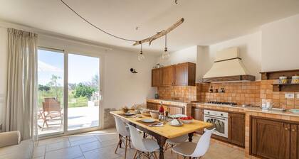 Comfortable house in the countryside with garden near the sea