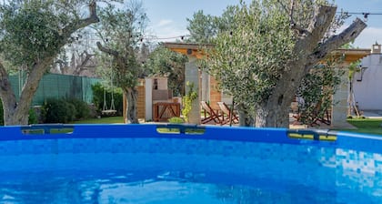 Comfortable house in the countryside with garden near the sea