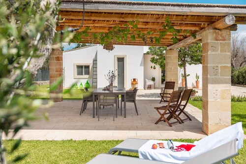 Comfortable house in the countryside with garden near the sea