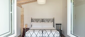 Comfortable house in the countryside with garden near the sea