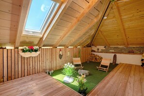 Interior - Apartment 'Ferienwohnung Marie' with Shared Terrace, Shared Garden and Wi-Fi (Egling)
