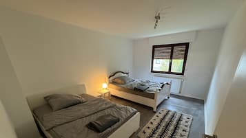 3 bedrooms, free WiFi, bed sheets