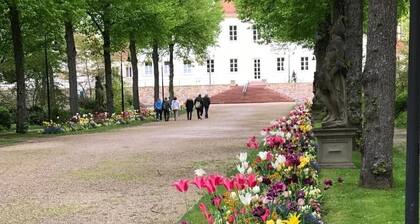 Ferienwohnung 'Unter Linden' mit privater Terrasse, privatem Garten und WLAN
