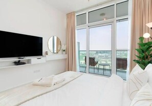 WiFi - Neat Studio at Carson C (Dubai)