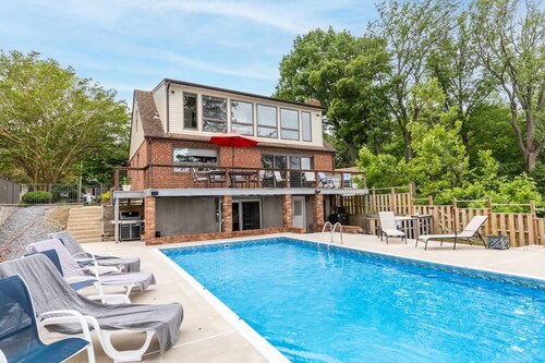 Multi-unit Waterfront Home with Private Pool and Pier Mins to Downtown Annapolis