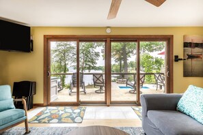 Unclassified image, 3 of 49, button