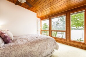 7 bedrooms, iron/ironing board, free WiFi