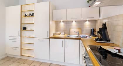 Ferienwohnung 'Weingut Geiler - Neucastell' mit Gemeinschaftsgarten und WLAN