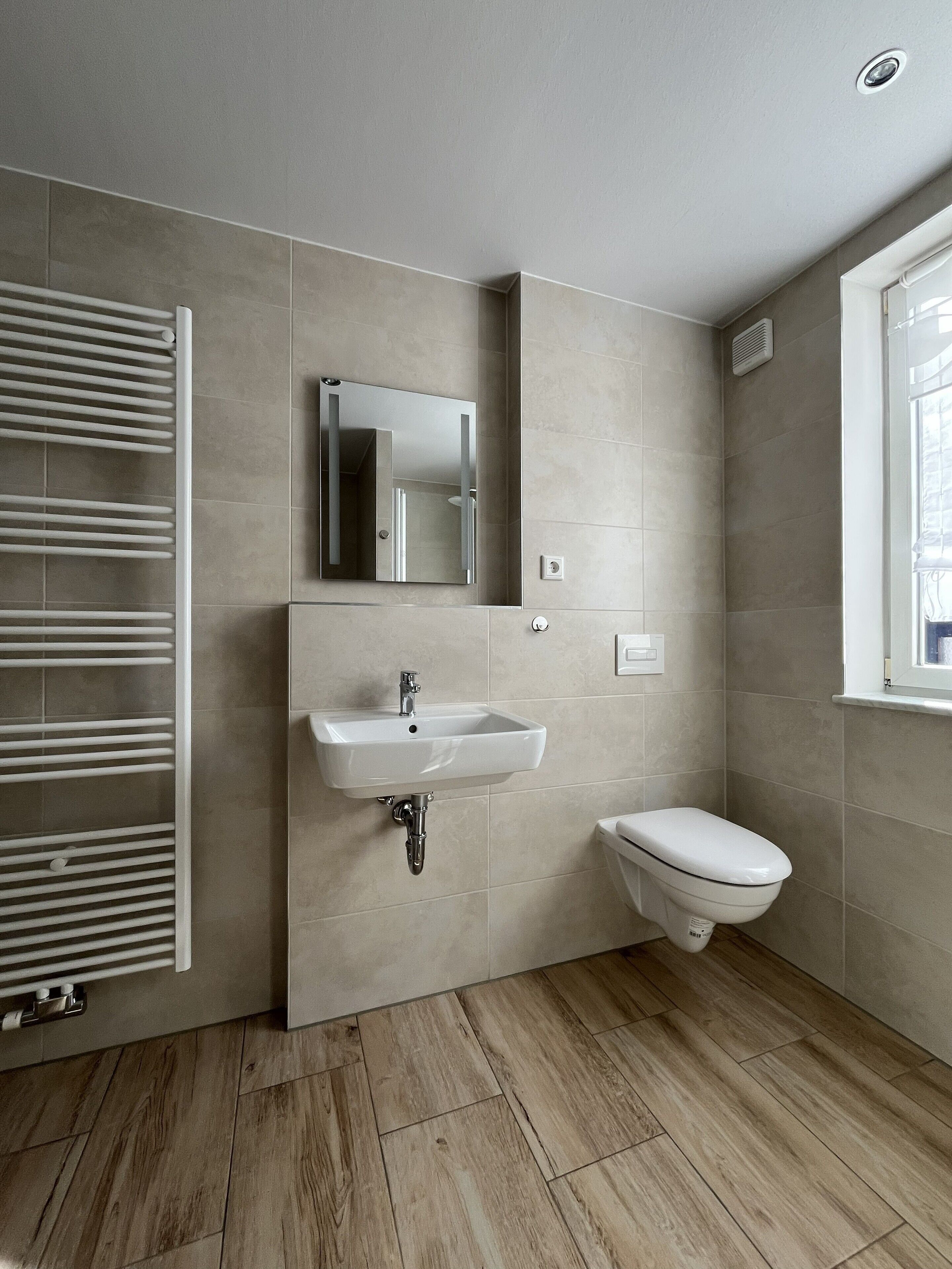 Shower, towels